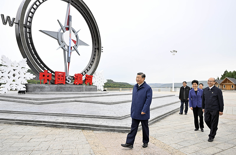 9月6日至8日，中共中央總書記、國家主席、中央軍委主席習近平在黑龍江考察。這是6日下午，習近平在大興安嶺地區(qū)漠河市北極村考察。